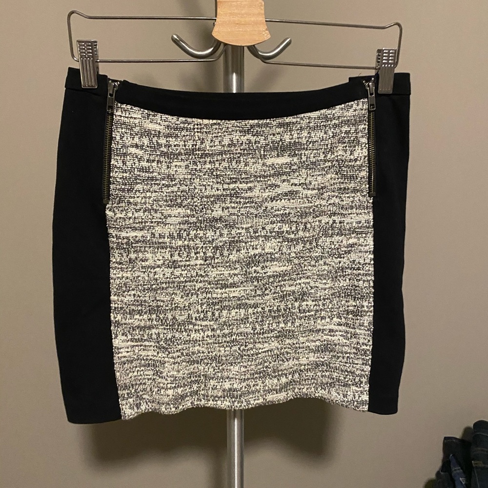 Waverly Grey - black and white skirt - size 6